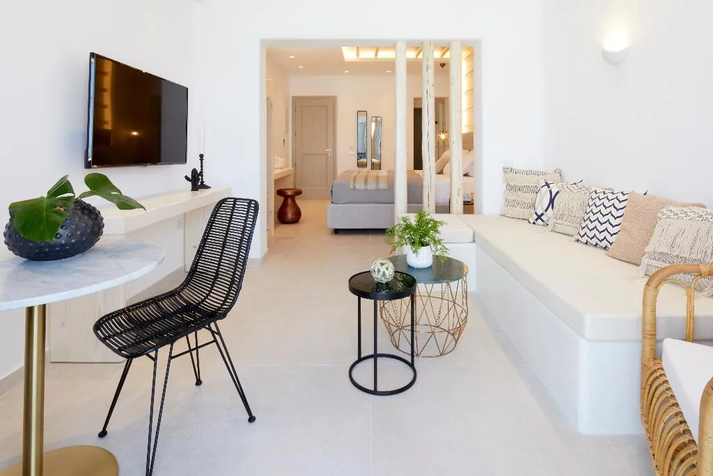 SUITE HONEYMOON Room, Phos The Boutique Luxury Hotel & Villas, Santorini