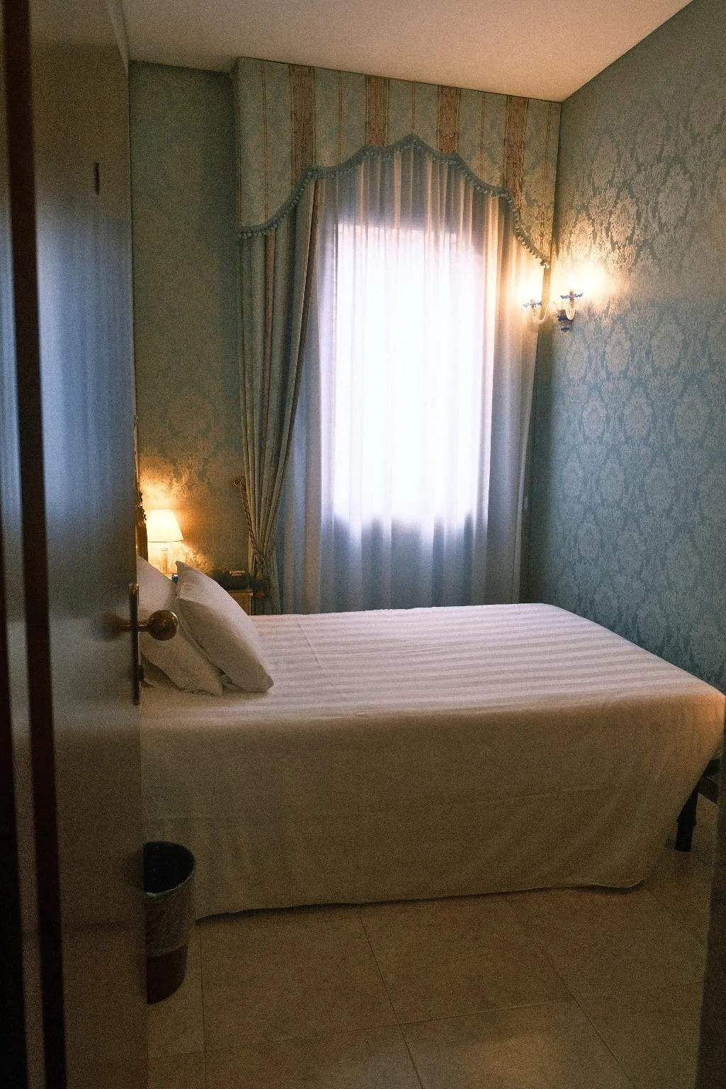 SINGLE WITH VIEWS Room, San Gallo, Venice