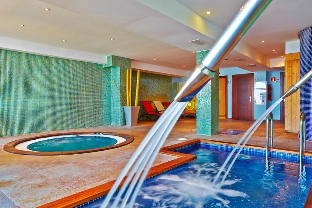 Sports and Entertainment, Flamboyan - Caribe, Majorca