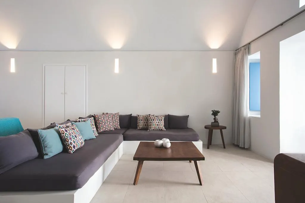 SUITE WITH PRIVATE POOL Room, Remezzo Villas, Santorini