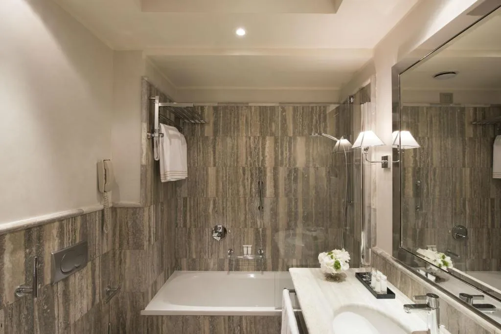 FAMILY ROOM STANDARD Room, Rosa Grand Milano - Starhotels Collezione, Milan