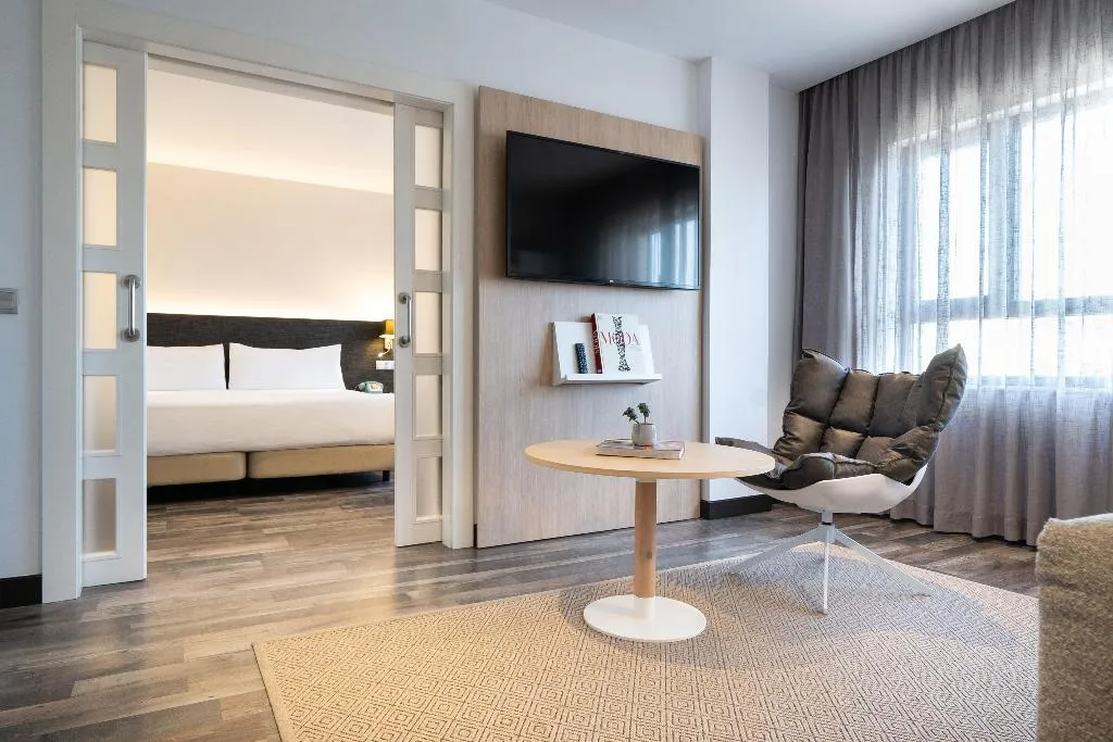 JUNIOR SUITE STANDARD Room, Hotel Cádiz Paseo del Mar, Affiliated by Meliá, Costa De La Luz