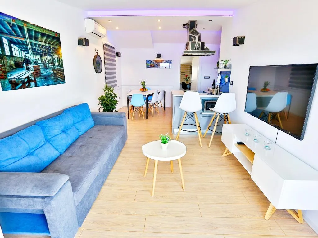 APARTMENT CAPACITY 4 Room, Apartments Ivan, Split