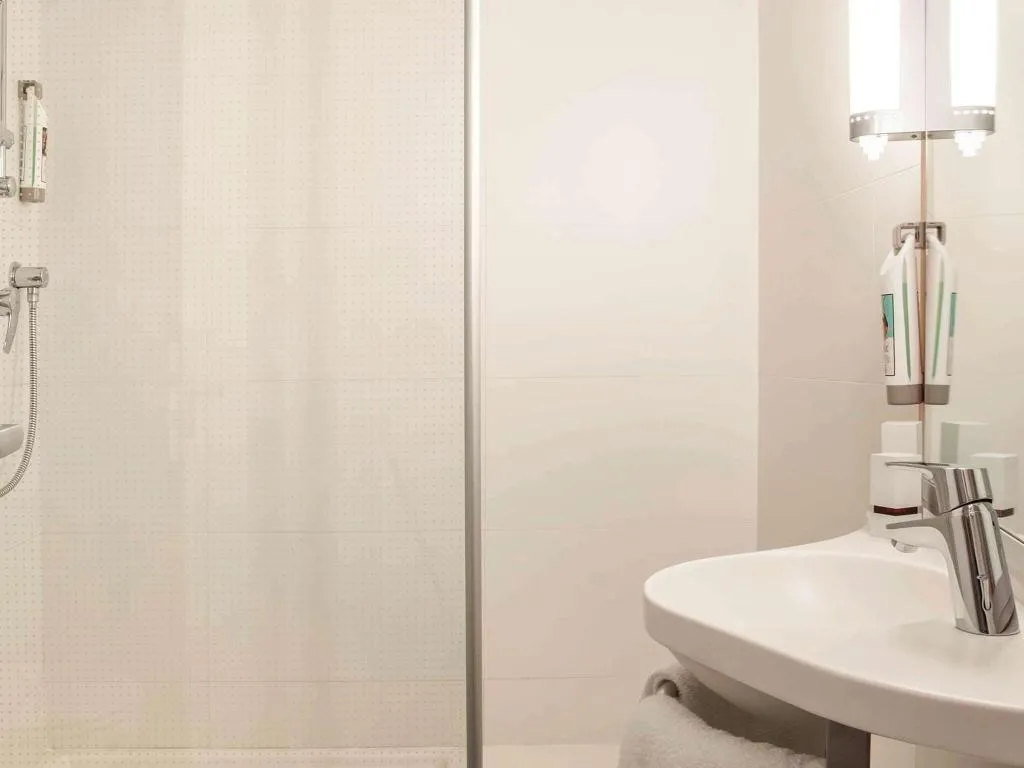 DOUBLE STANDARD Room, Ibis Barcelona Pza Glories 22, Barcelona