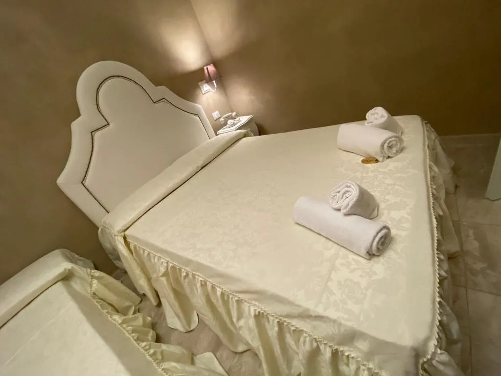 Room, Boutique Hotel Calais Milano, Milan