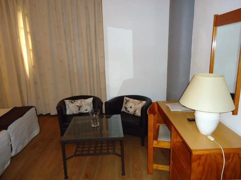 QUADRUPLE STANDARD Room, Windsor, Madeira