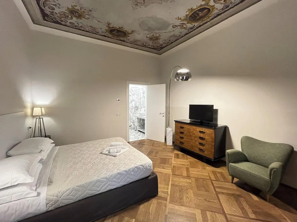 Double or Twin SUPERIOR QUEEN BED Room, Hotel La Scala, Florence