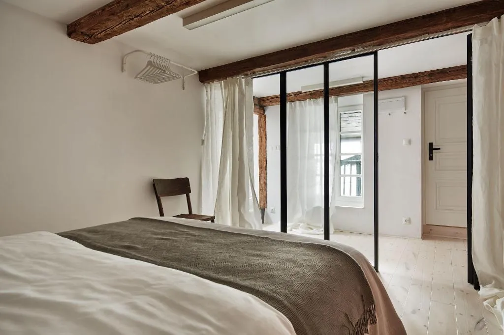 Room, OLD NEW Szczepańska, Krakow