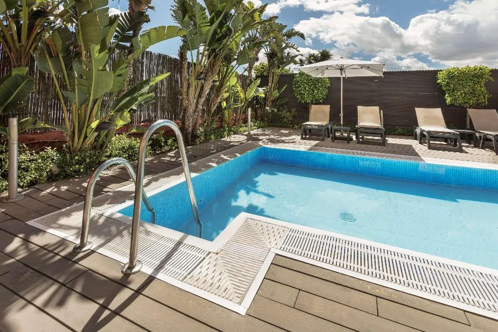 Pool, Catalonia Hispalis, Seville