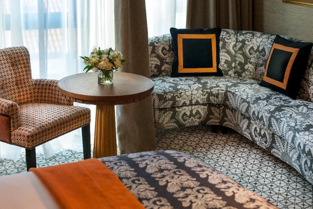 JUNIOR SUITE STANDARD Room, The First One Hotel, Madrid