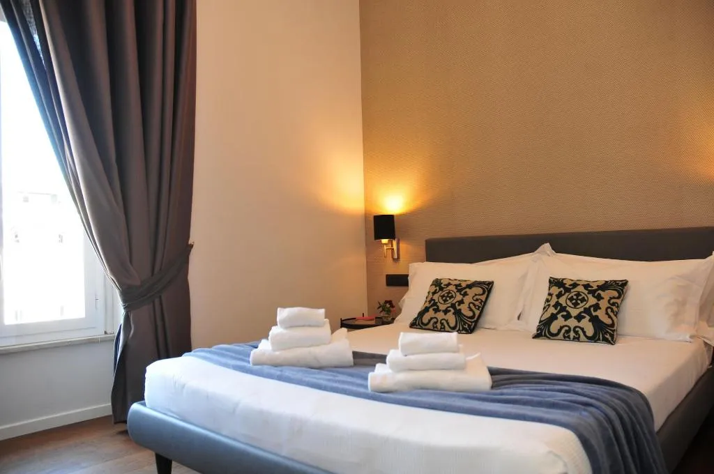 Room, Little Queen Navona, Rome