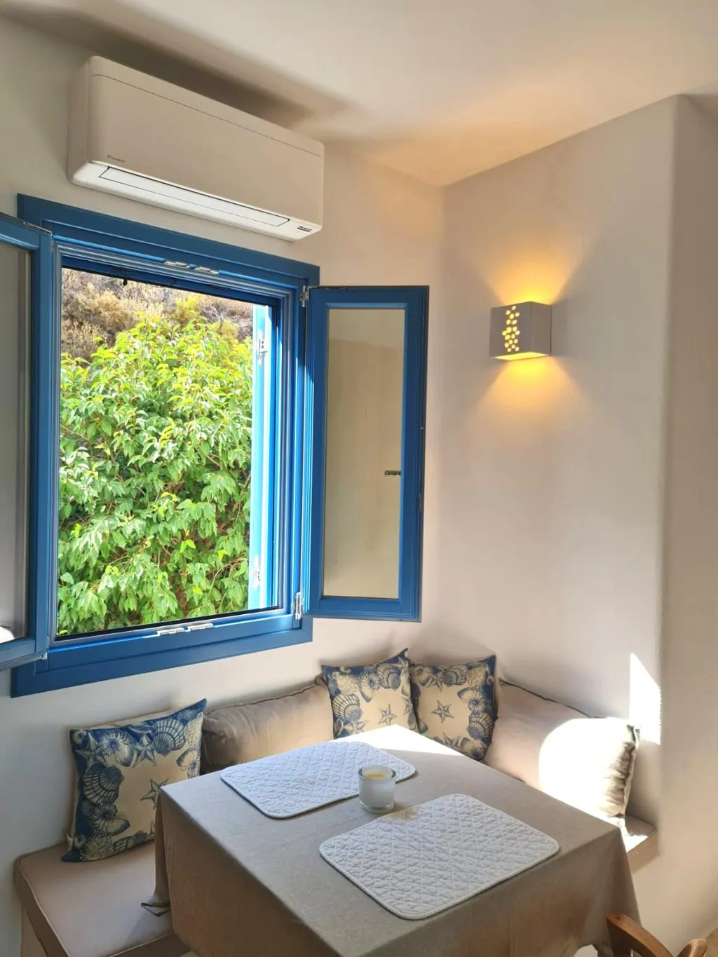 APARTMENT SUPERIOR WITH AIR CONDITIONING Room, Tilos Villa, Rhodes