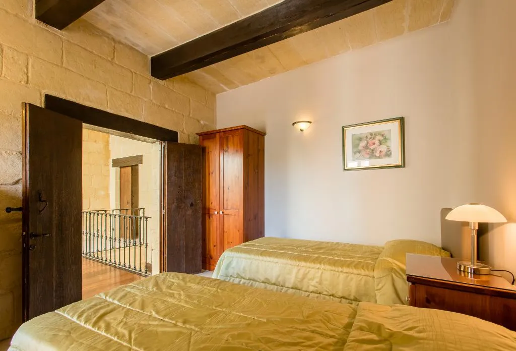 VILLA WITH PRIVATE POOL Room, Abraham's Gozo Farmhouses, Gozo