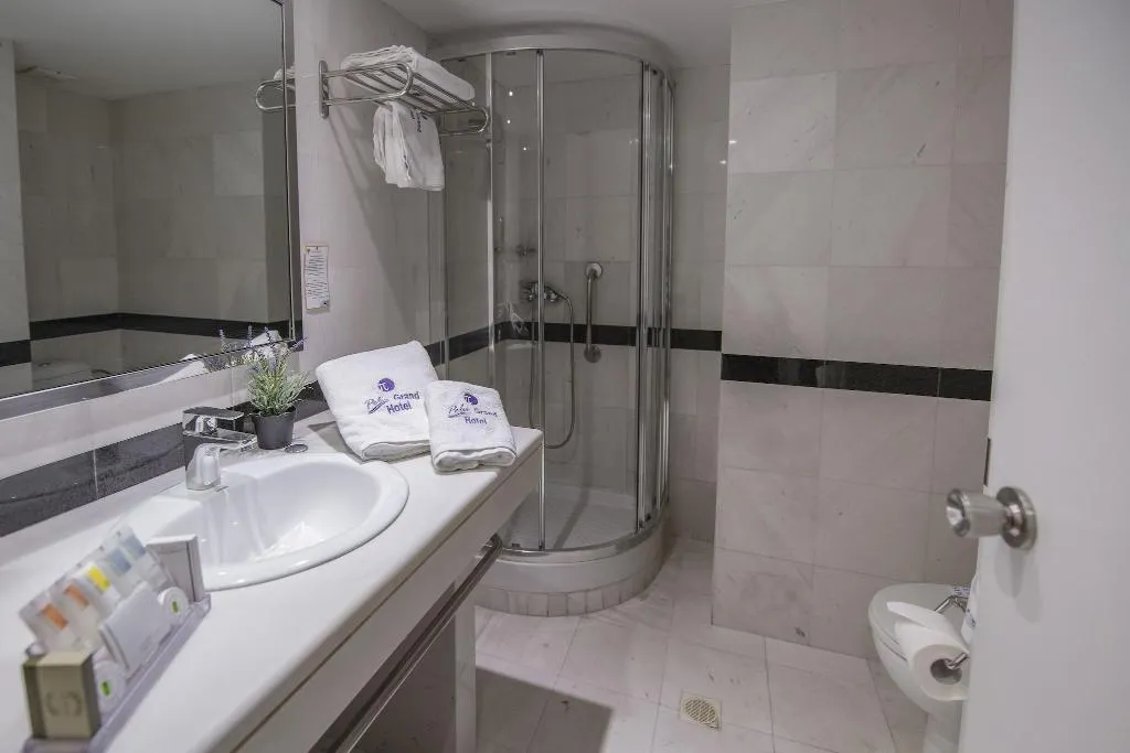 TWIN SUPERIOR Room, Polis Grand Hotel, Athens