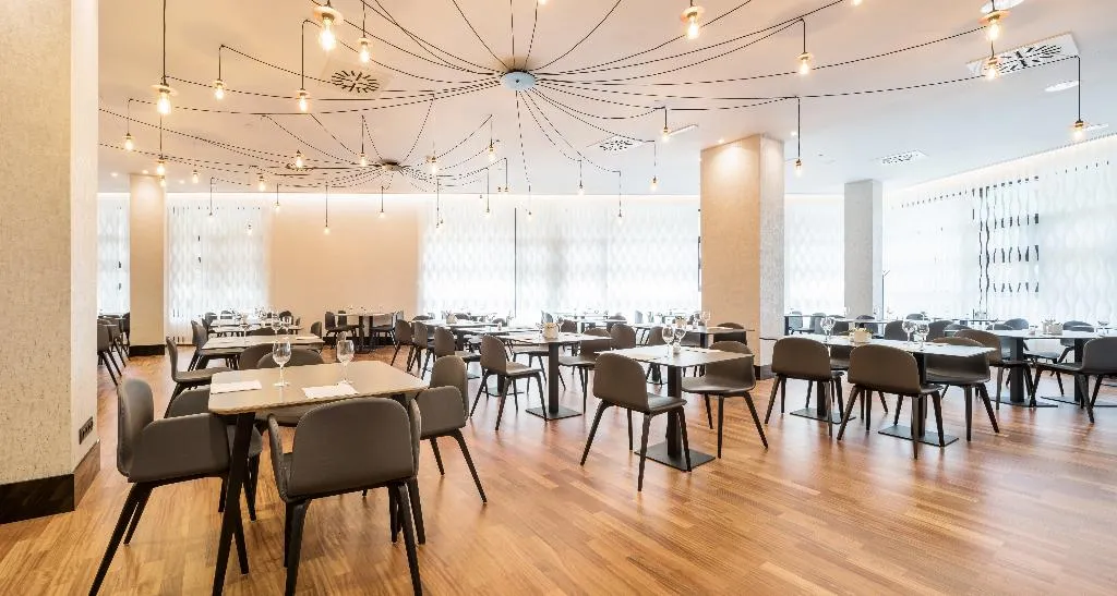 Restaurant, Ilunion Pio XII, Madrid