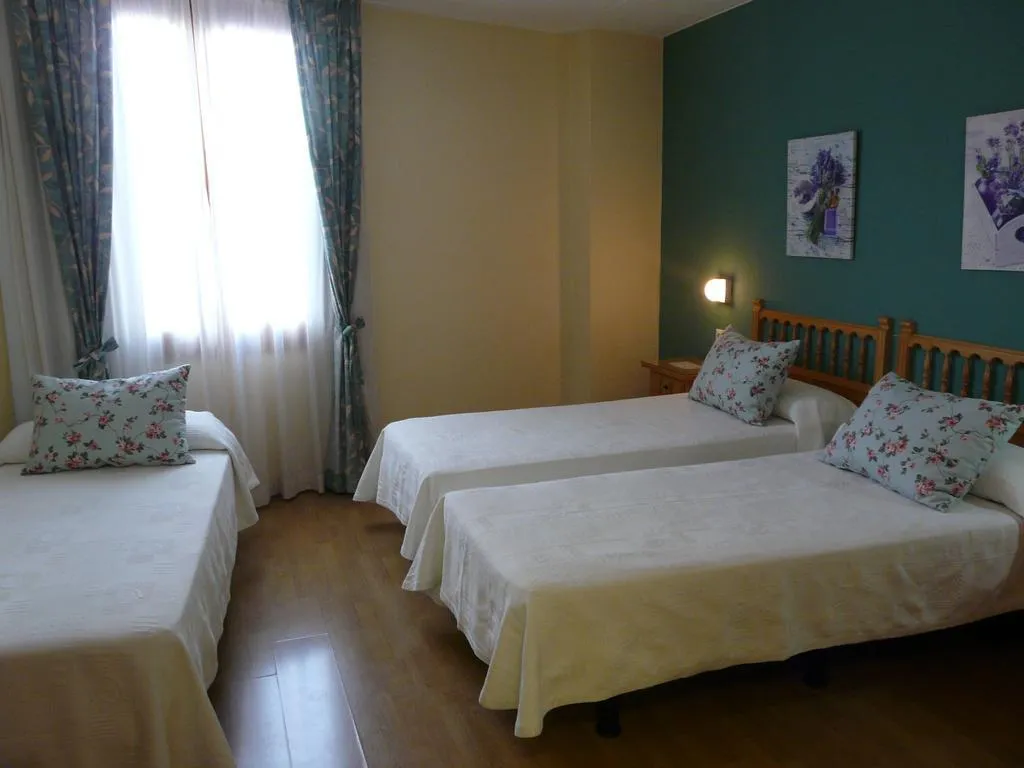 TRIPLE STANDARD Room, Nice, Costa Brava