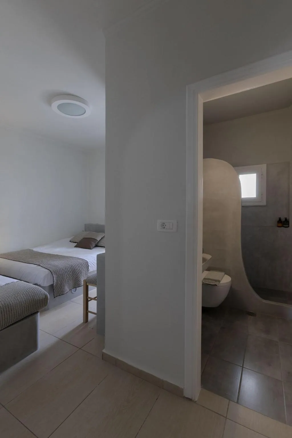 FAMILY ROOM THREE BEDS Room, Grand View Hotel, Santorini