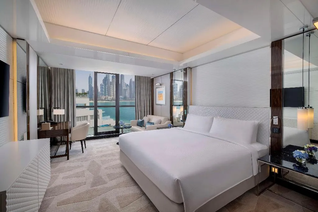 SUITE SEA VIEW Room, Hilton Dubai Palm Jumeirah, Dubai