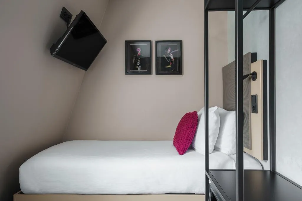 SINGLE STANDARD Room, Krisotel, Amsterdam