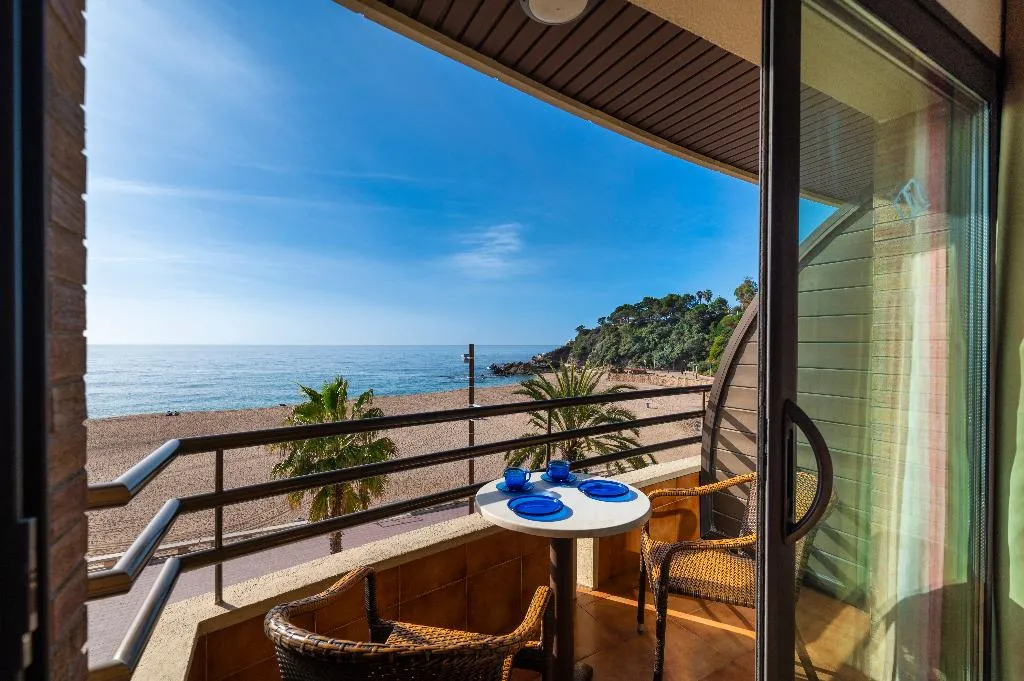 APARTMENT SEA VIEW ONE BEDROOM Room, Almirall, Costa Brava