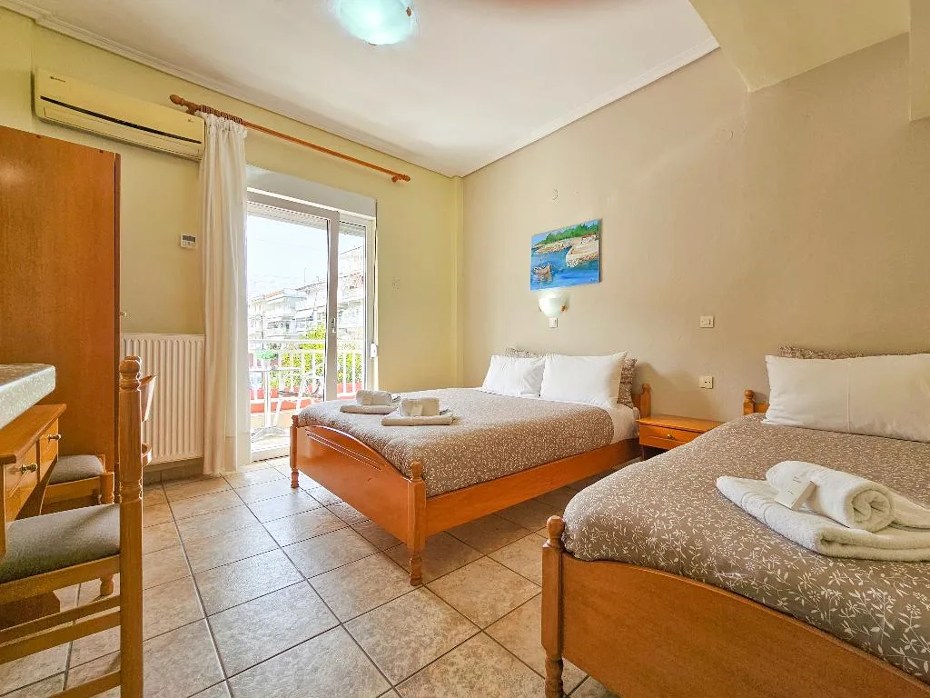 TRIPLE WITH BALCONY Room, Lucia Hotel Paralia, Thessaloniki