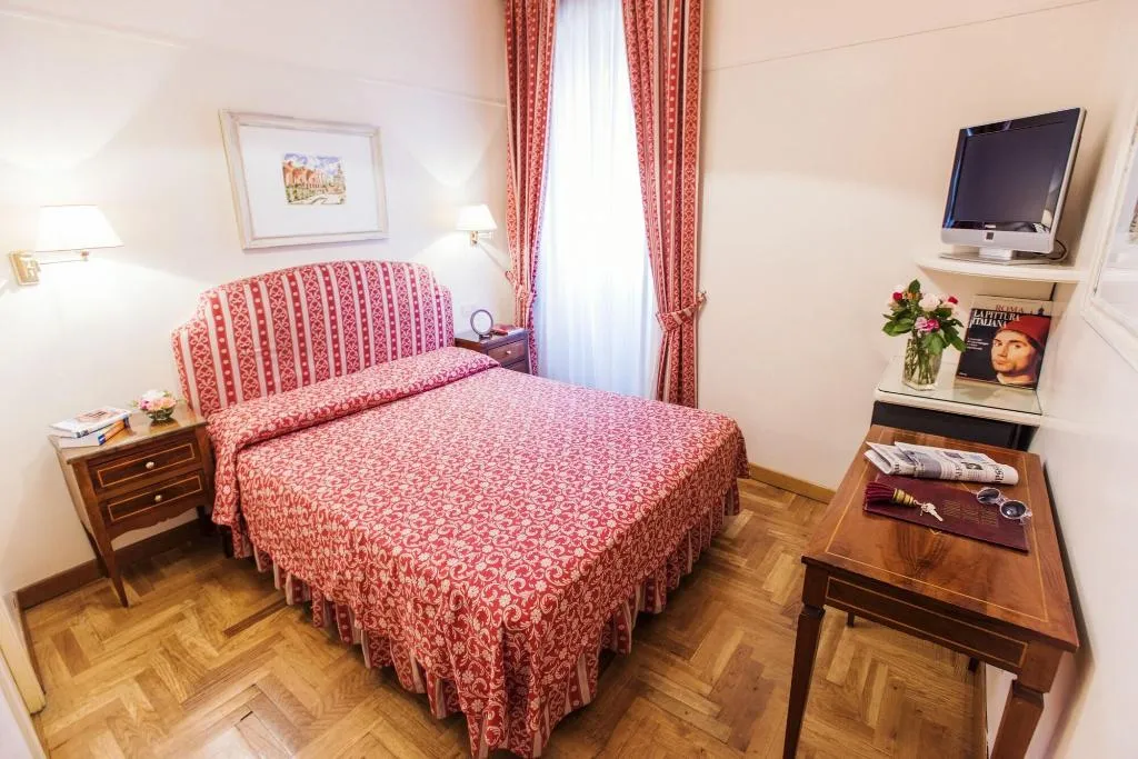 Room, Hotel Due Torri, Rome