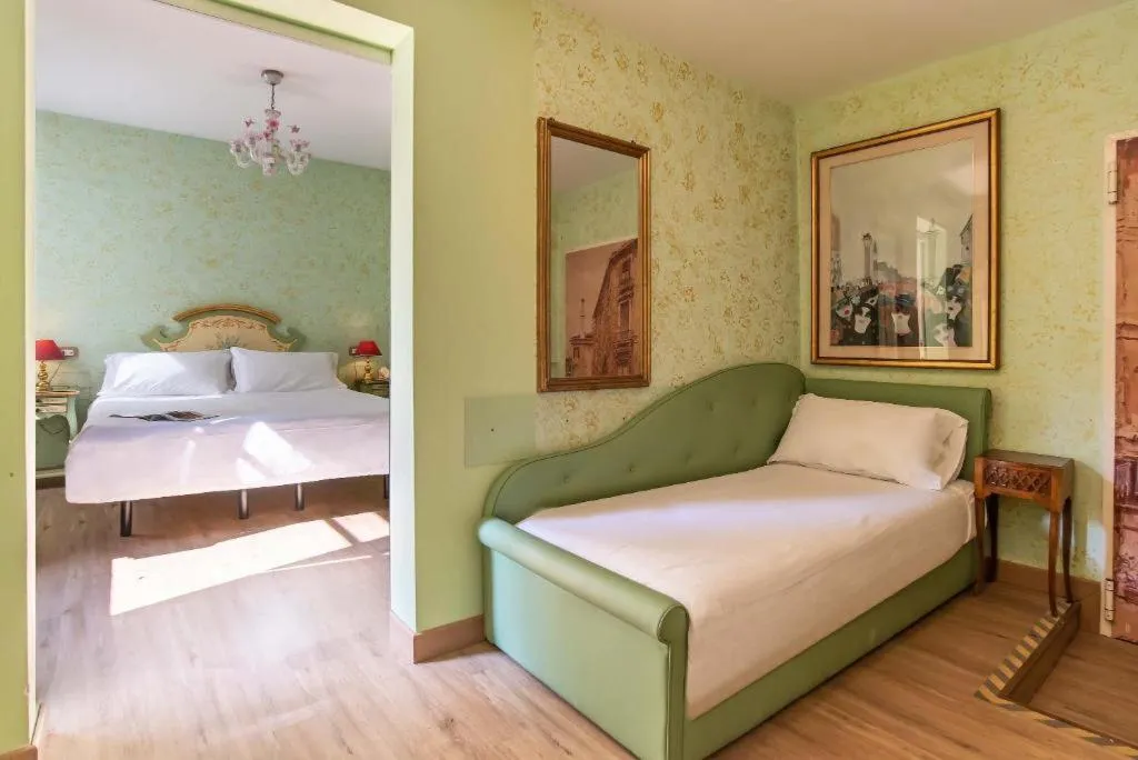 JUNIOR SUITE CLASSIC Room, La Fenice et des Artistes, Venice