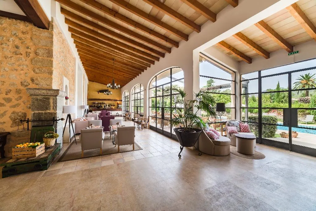 Lobby, Ca'l Bisbe, Majorca