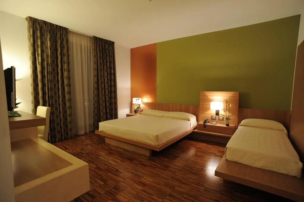 TRIPLE DELUXE WITH BALCONY Room, Eureka Palace Hotel Spa Resort, Catania