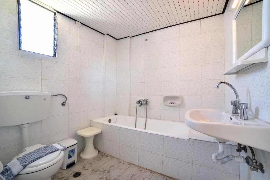 Room, Nereides, Crete