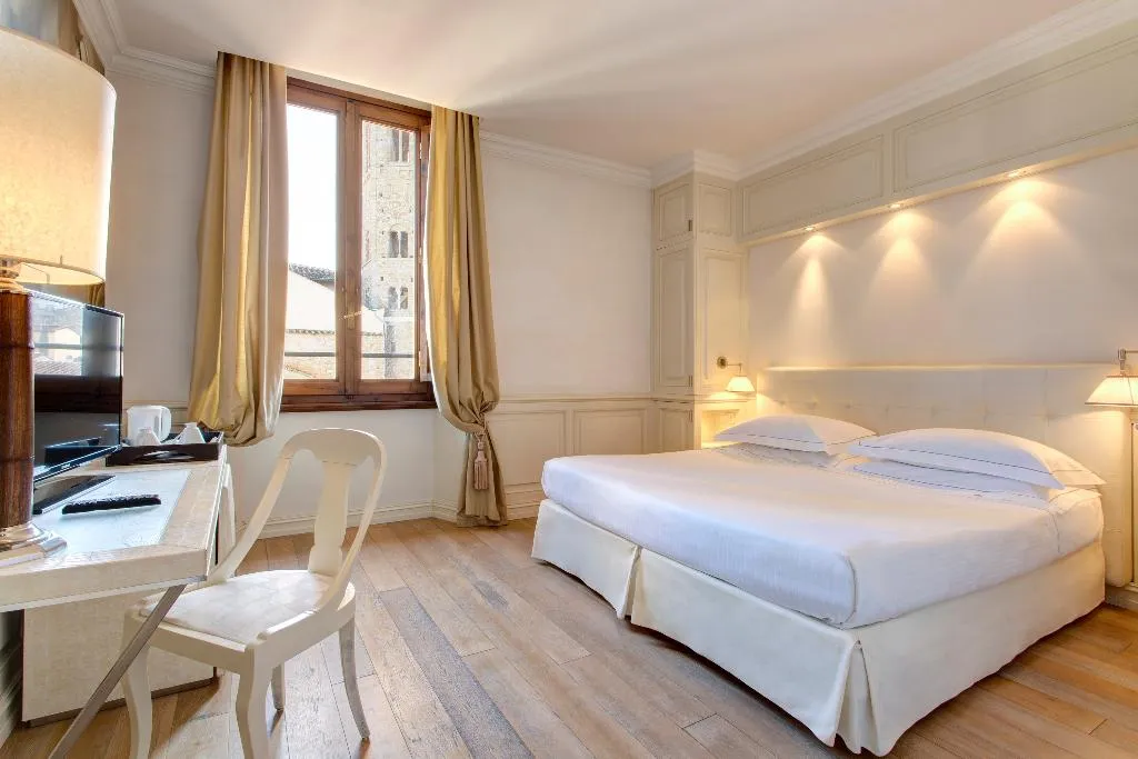 DOUBLE SINGLE USE DELUXE Room, Grand Hotel Cavour, Florence