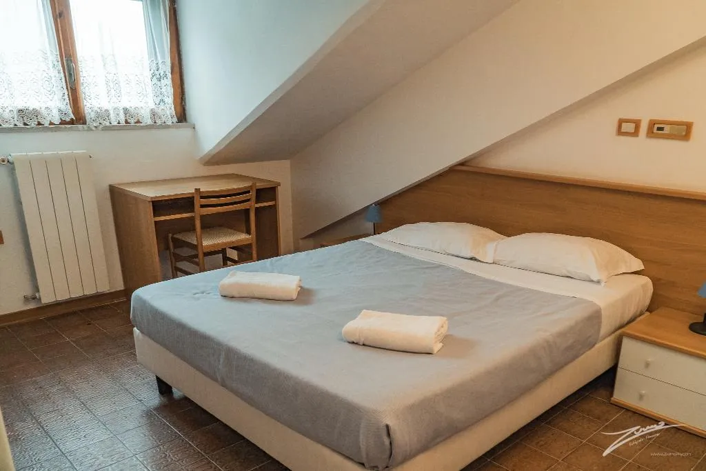 SINGLE STANDARD Room, Tramonti Green, Naples