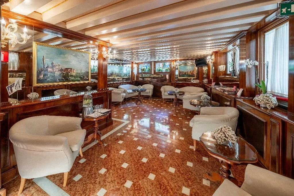 Lobby, Colombina, Venice