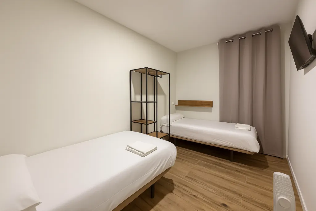 TWIN TWO BEDS Room, Hostal Alcorcon, Madrid