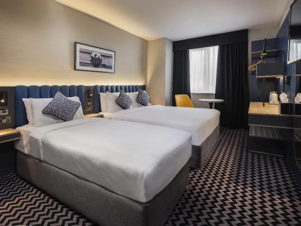 TRIPLE STANDARD Room, Academy Plaza Hotel, Dublin