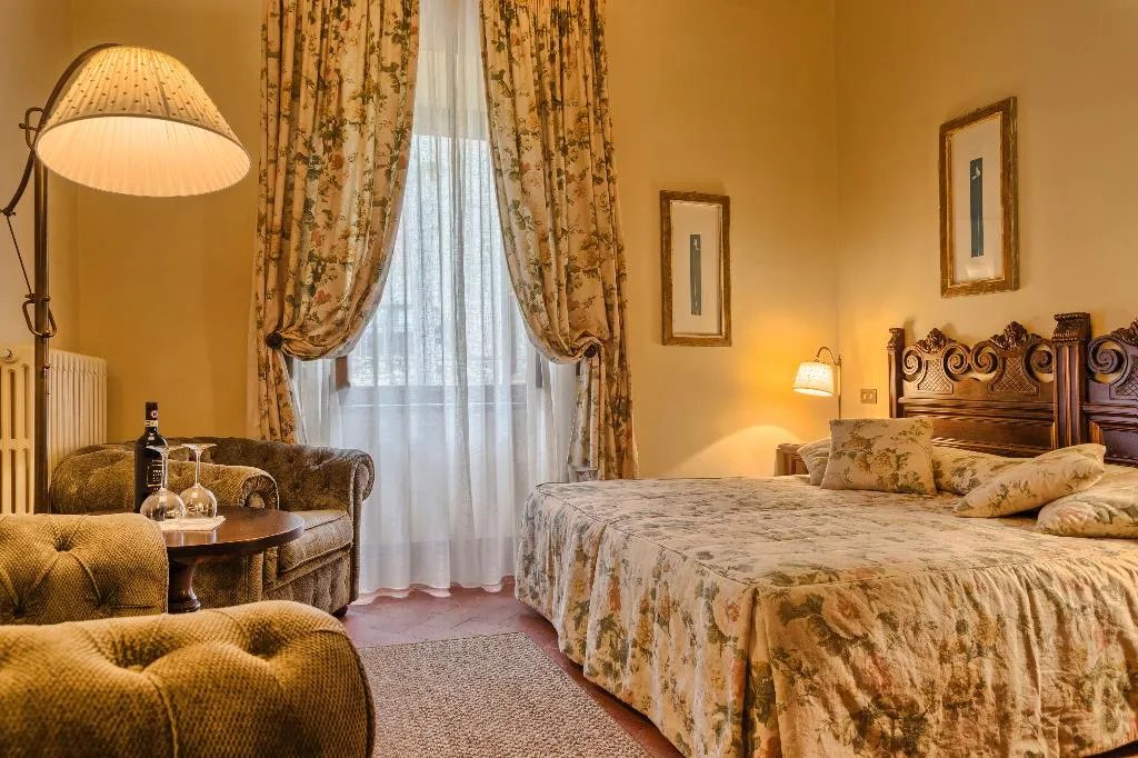 DOUBLE SUPERIOR Room, Borgo di Pietrafitta Relais, Florence