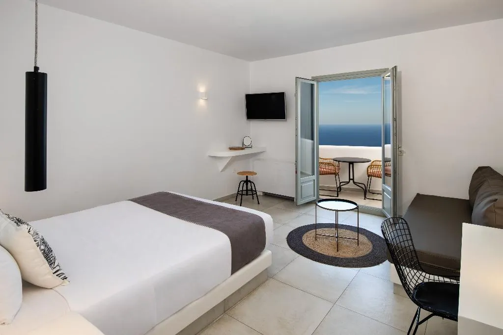 JUNIOR SUITE SEA VIEW Room, Seven Suites, Santorini