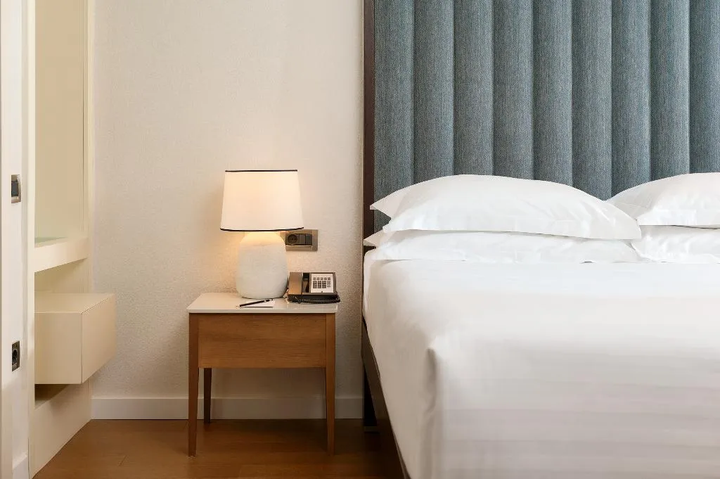 SINGLE CLASSIC WITH BALCONY Room, Amfora Hvar Grand Beach Resort, Split