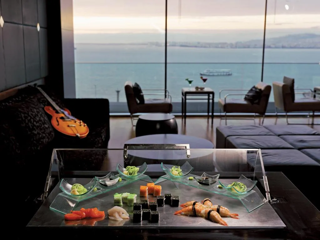 Bar, Swissotel Buyuk Efes Izmir, Izmir