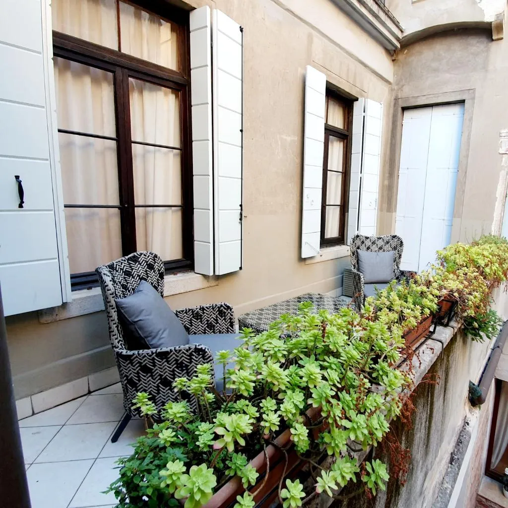 DOUBLE WITH VIEWS Room, Corte dei Greci, Venice