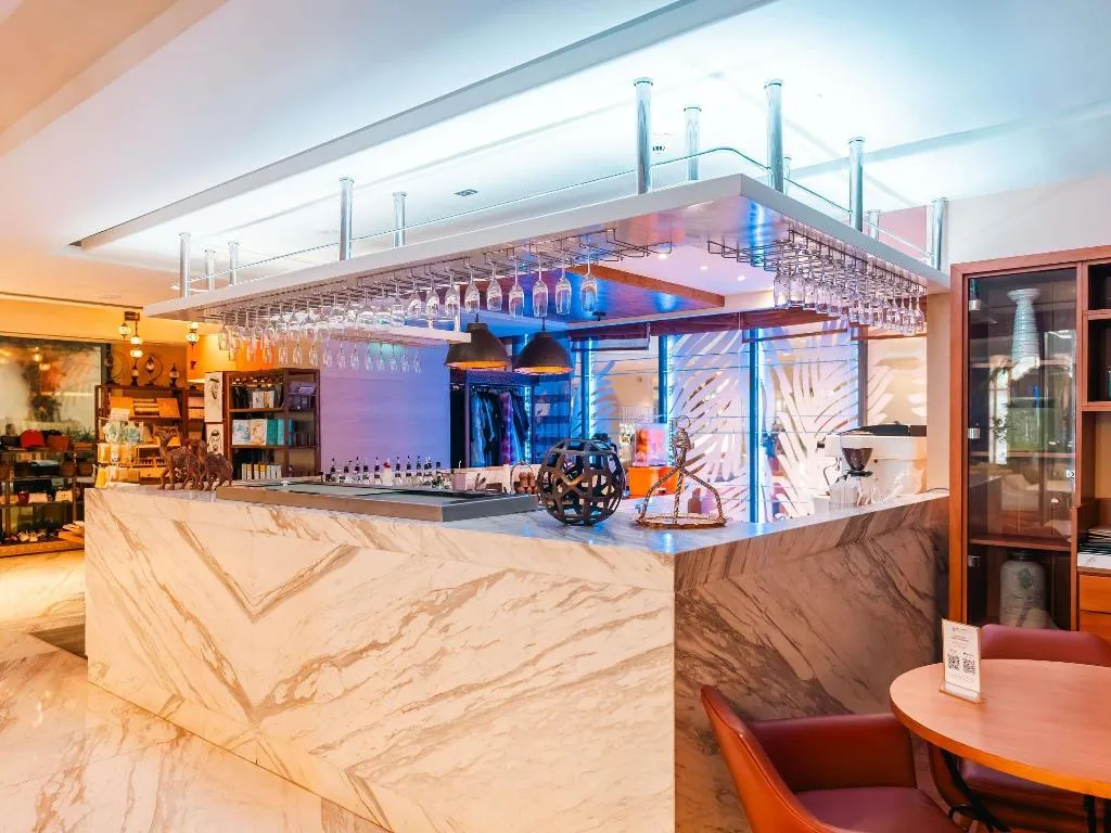 Restaurant, The Retreat Palm Dubai MGallery by Sofitel, Dubai