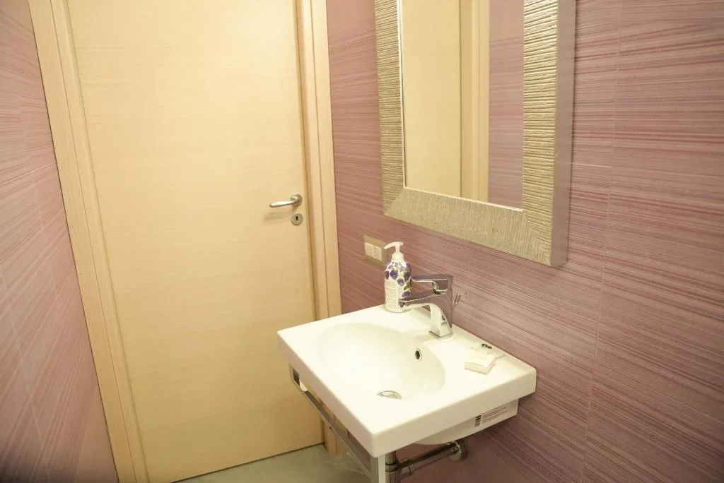 Room, San Marciano, Catania