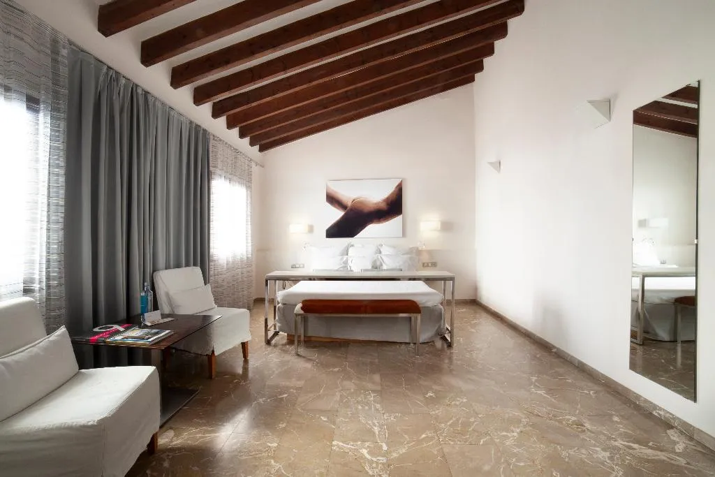 Double or Twin PREMIUM Room, Petit Palace Hotel Tres, Majorca