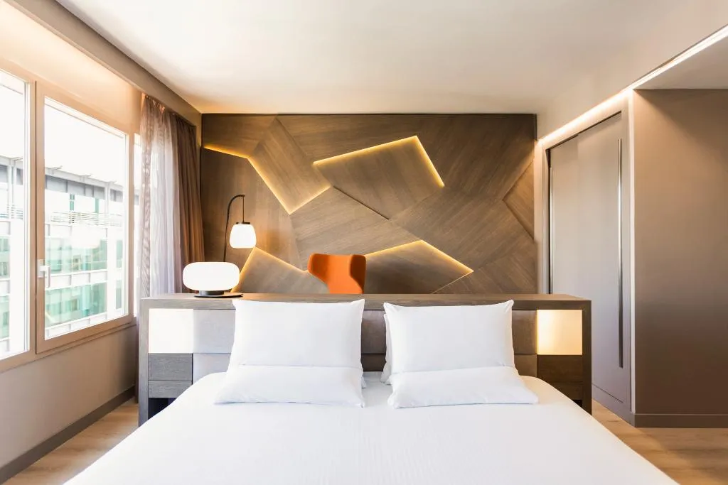 JUNIOR SUITE STANDARD Room, Novotel Madrid Feria and Airport, Madrid