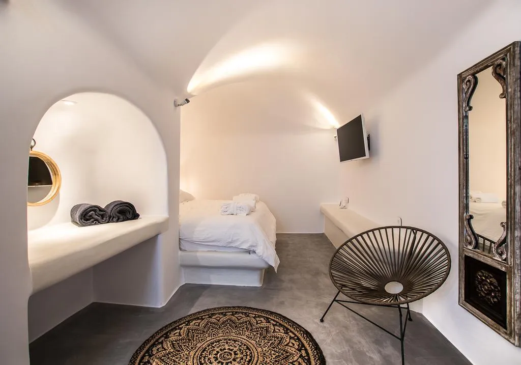 HOUSE WITH PRIVATE POOL Room, Cape 9, Santorini
