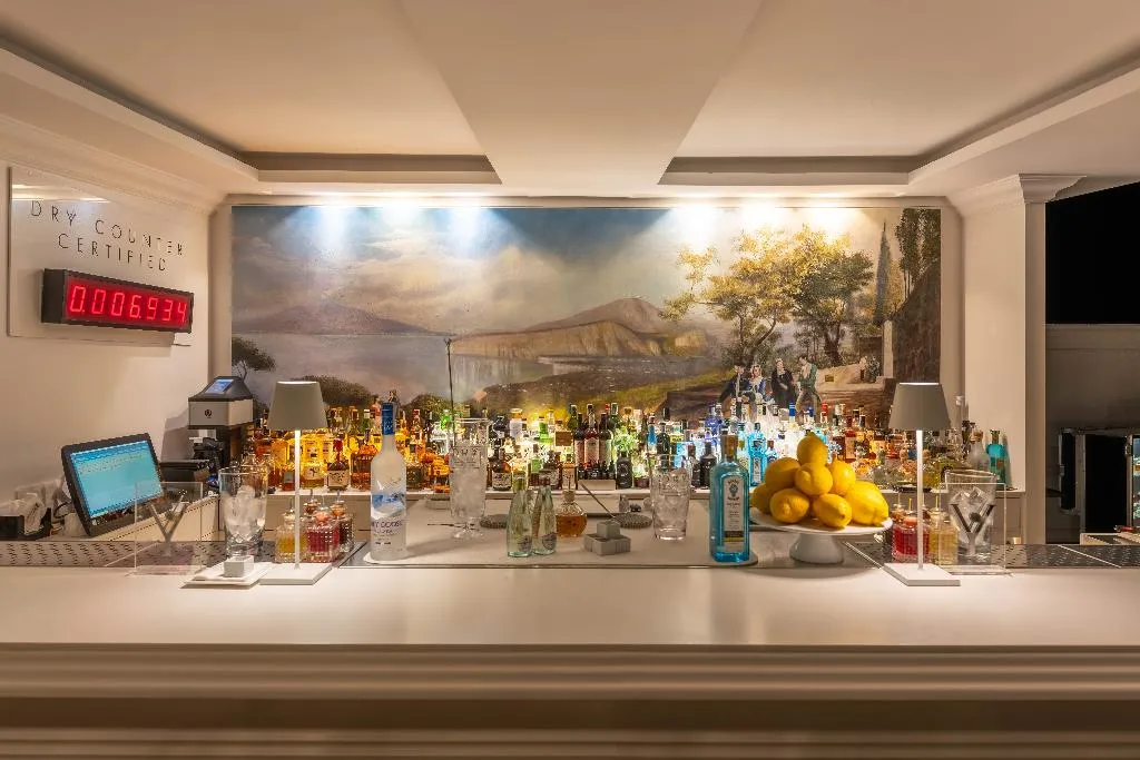Bar, Majestic Palace, Naples