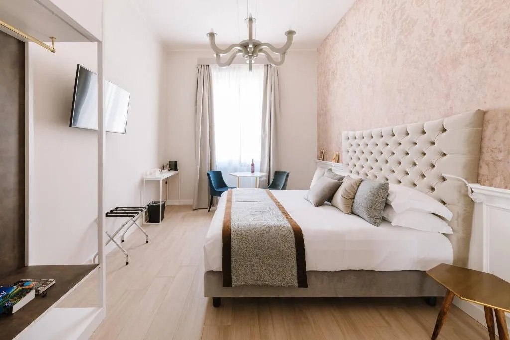 JUNIOR SUITE THREE BEDS Room, Rhea Silvia Luxury Navona, Rome