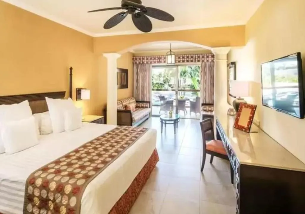 JUNIOR SUITE DELUXE Room, Barcelo Maya Palace, Cancun Area
