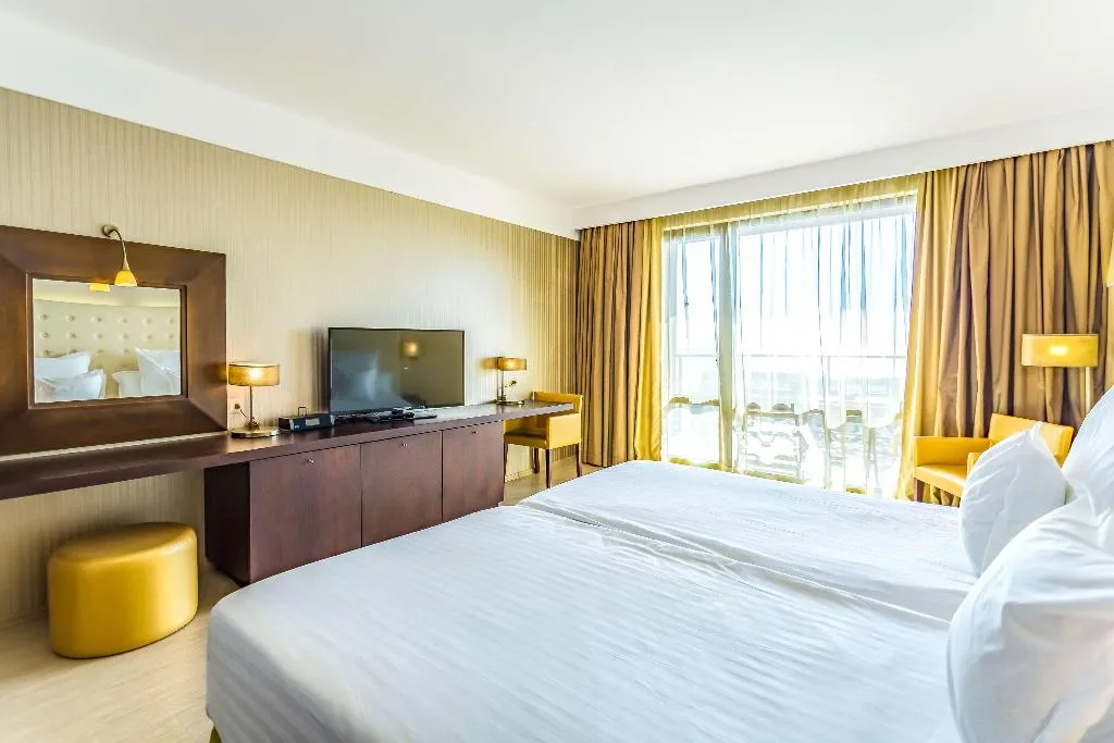 Double or Twin DELUXE POOL VIEW Room, Barcelo Royal Beach - All Inclusive, Bourgas