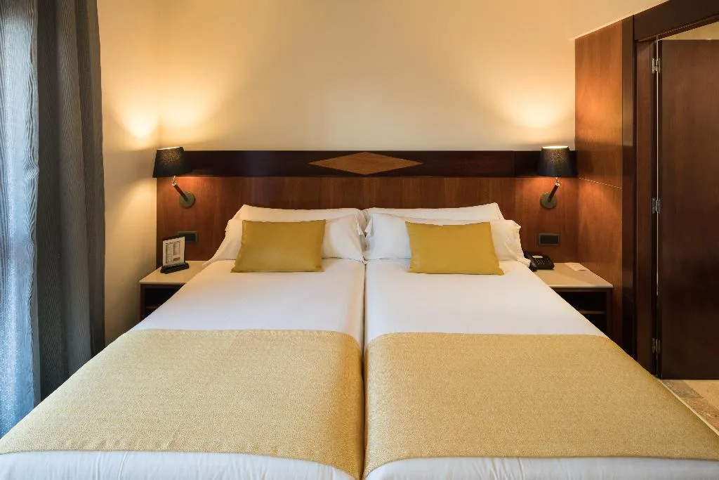 DOUBLE SINGLE USE STANDARD Room, Catalonia Eixample 1864, Barcelona